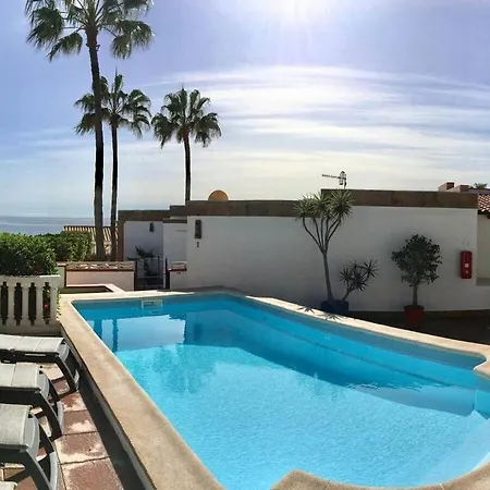 Fernando, Panorama Jardin Villa